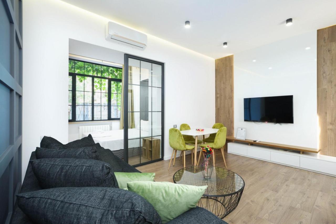 Stay Inn-Apartments On Abovyan 32 耶烈万 外观 照片